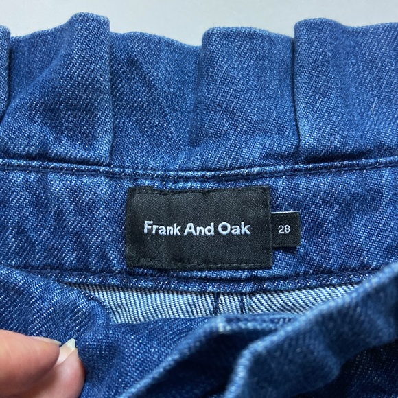 Frank and Oak paper bag shorts - Picture 2 of 3